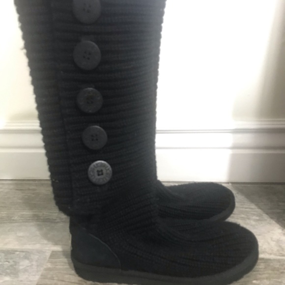 Black UGG Cardy Boot - Picture 3 of 10